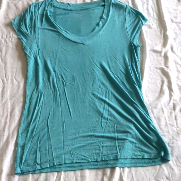 Merona Tops - Womens fitted tshirt